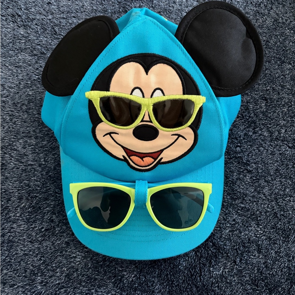 Disney Mickey Cap with Sunglases